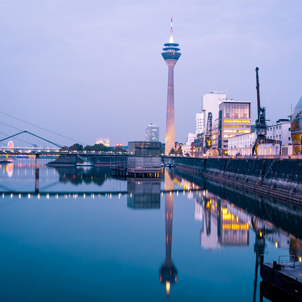 Taxi Transfers Berlin Schönefeld Airport (SXF) to any destination in Düsseldorf